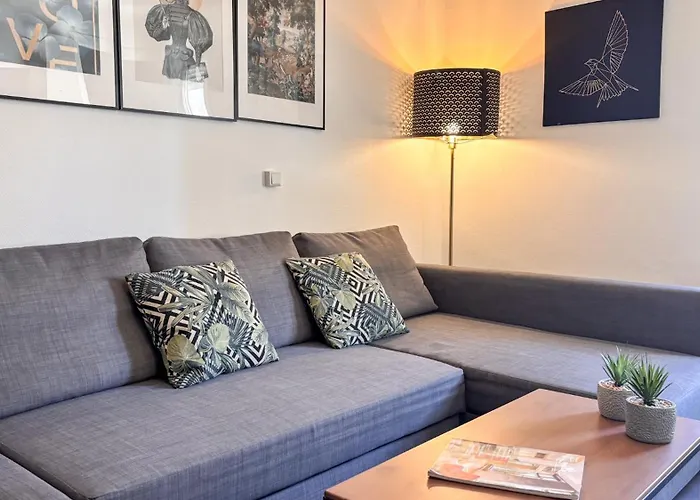 Elegant In S Old Town Bordeaux