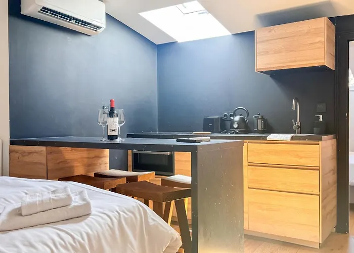 Elegant In S Old Town *